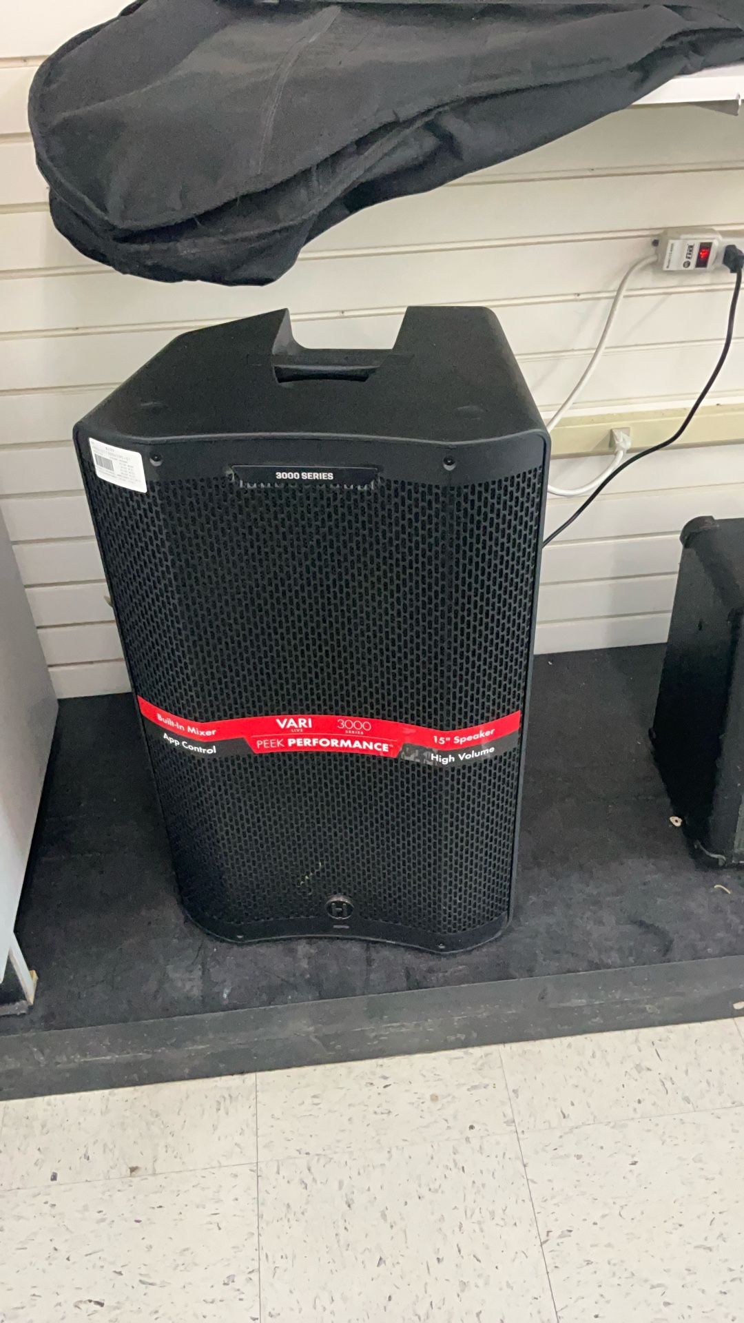 PORTABLE SPEAKER
