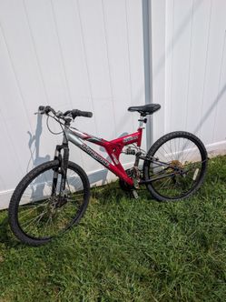 Mongoose Xr series mountain bike / bicycle