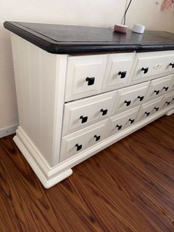 Dresser