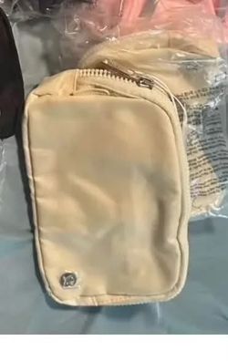 Small Cream Lululemon