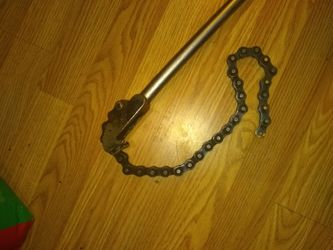 Chain wrench