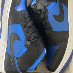 Jordan 1 mids