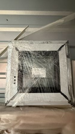 European Vinyl Window – 18x18” (New)