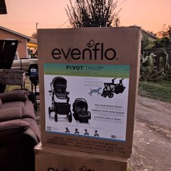 Evenflo Pivot Troop Child & Pet Travel Stroller