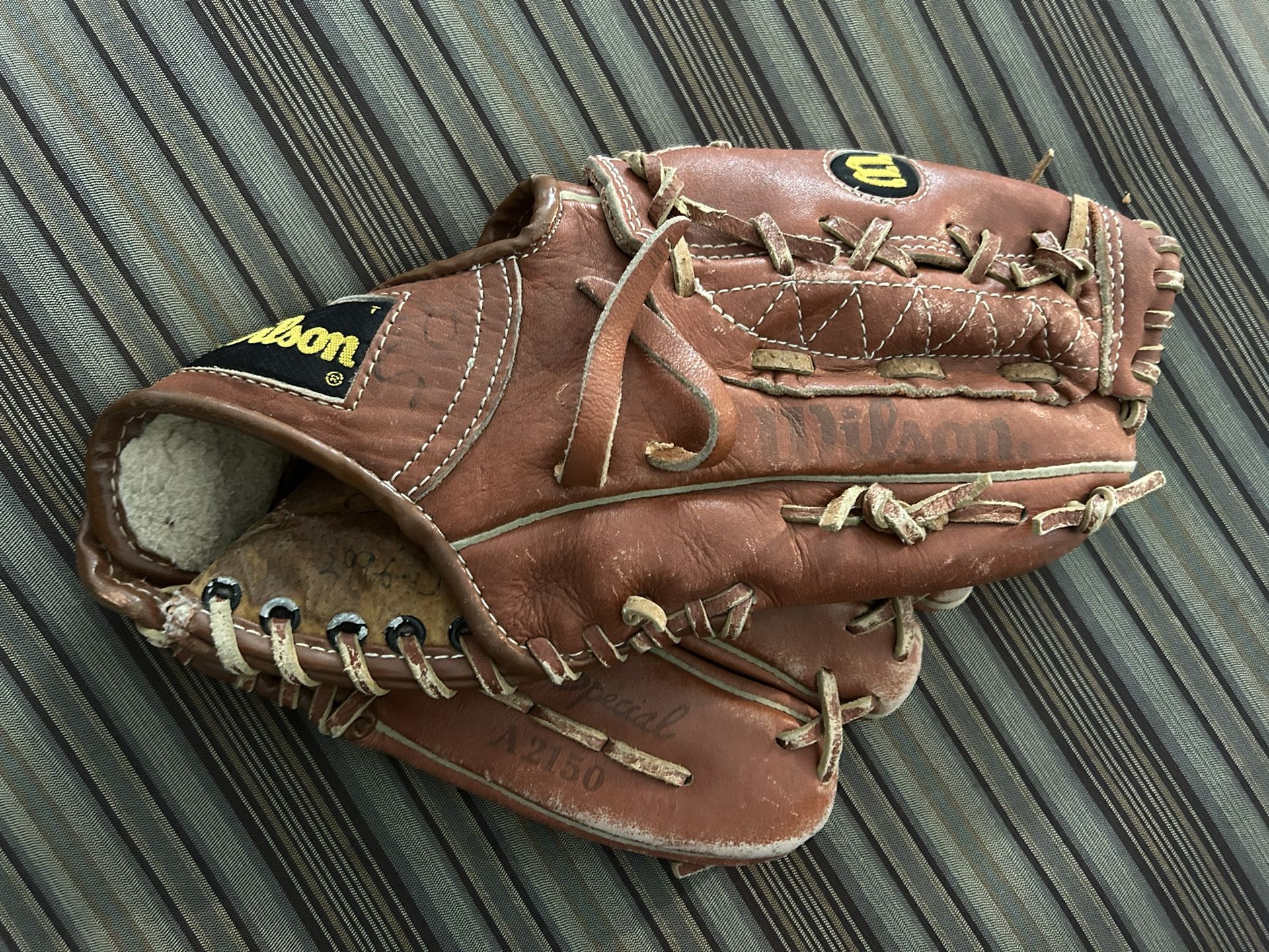 Wilson Mitt