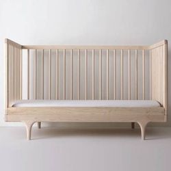 KALON CRIB w/ Toddler Bed Conversion Kit - Solid Ash