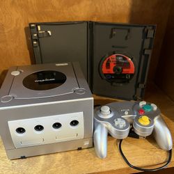 Nintendo GameCube Platinum Console - Silver DOL-001 JPN w/ Original Controller And Power Supply/wiring, And Super Smash Bros Melee