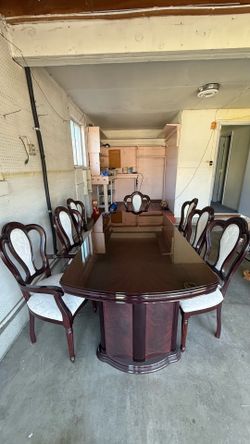 Dining table with 7 chairs