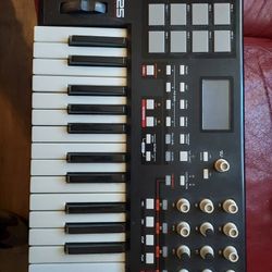 AKAI  MPK 25 PROFESIONAL 