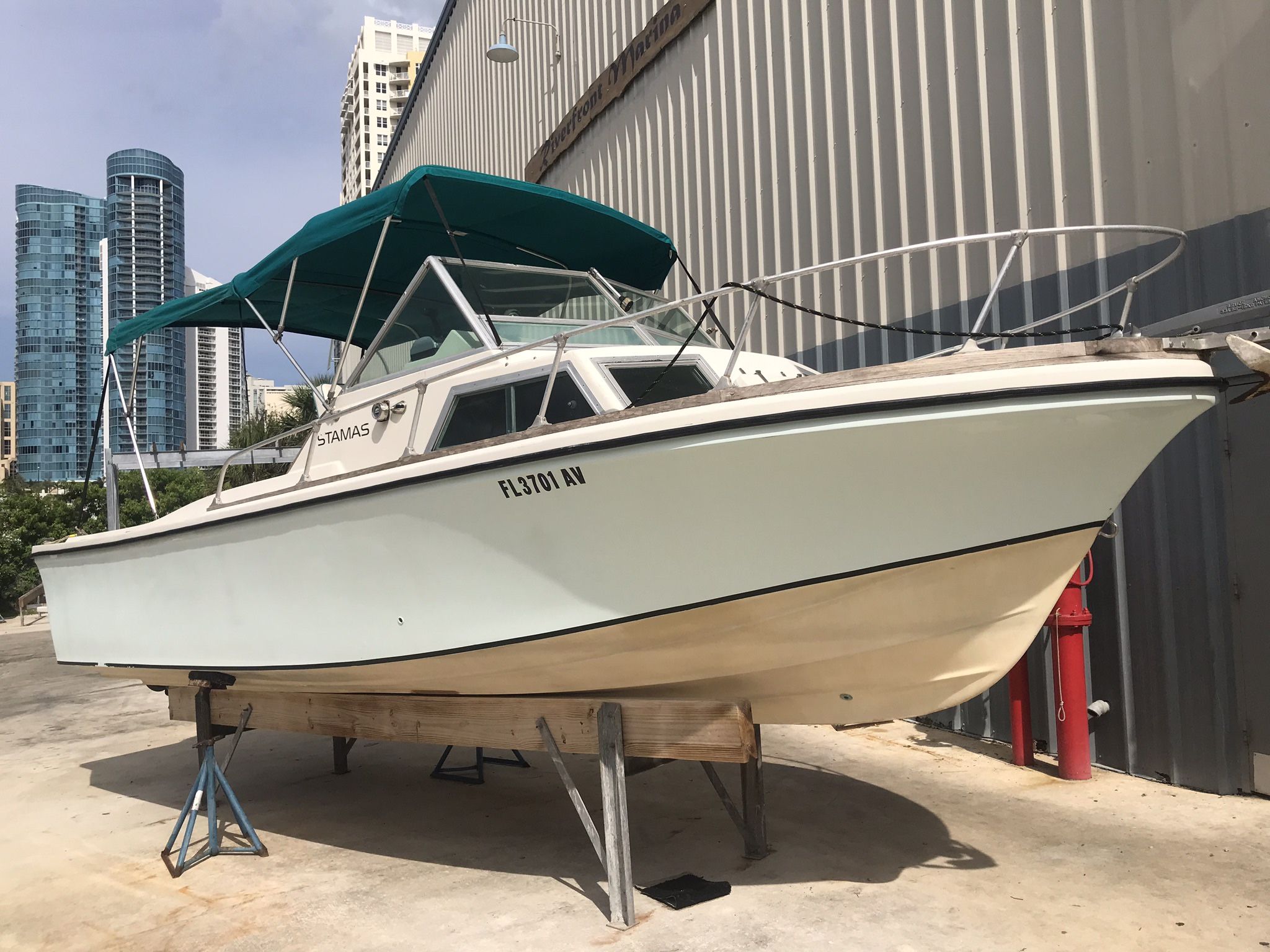 1973 Stamos 24’ Cuddy Cabin