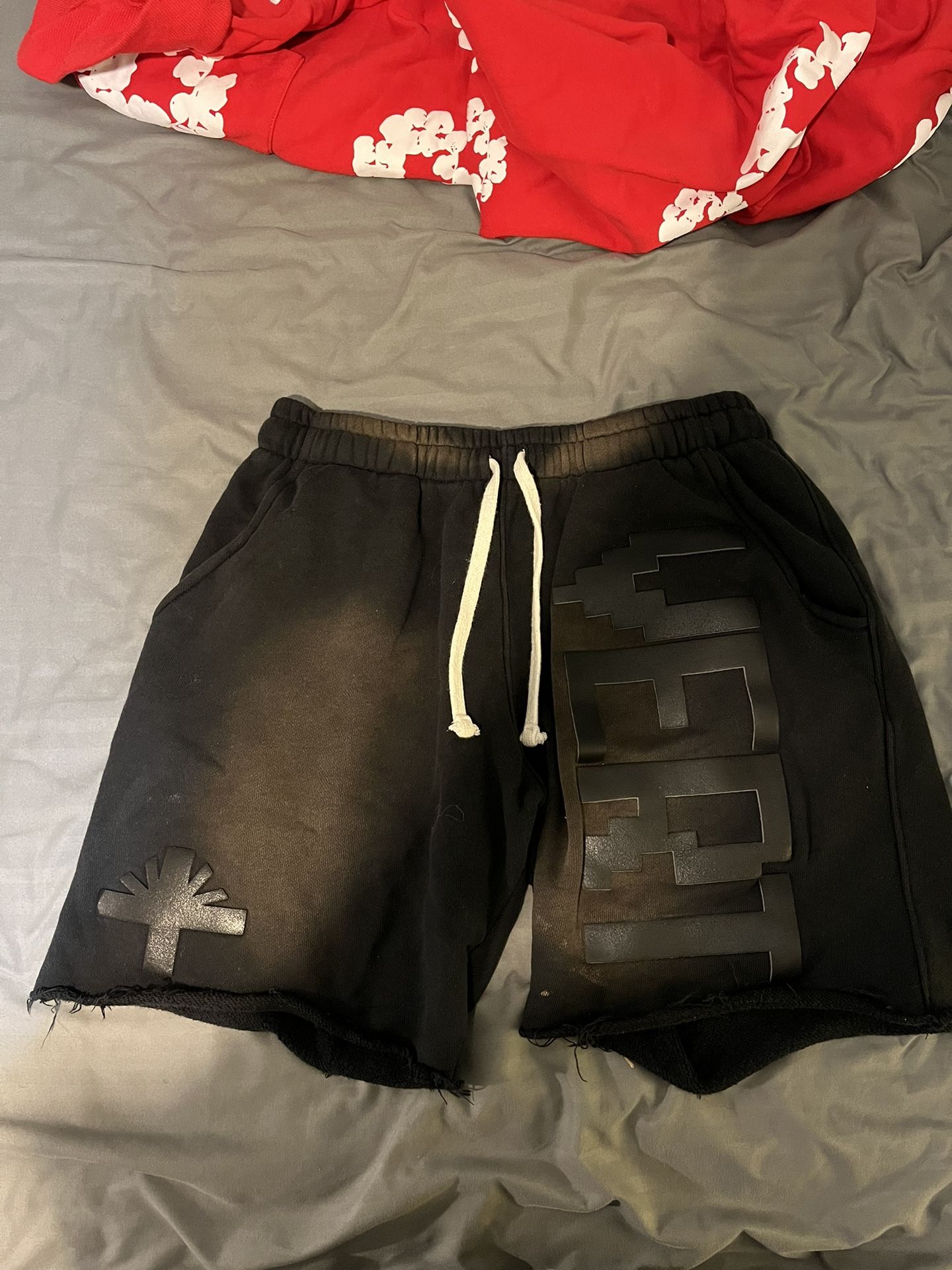 Vertebrae Black shorts