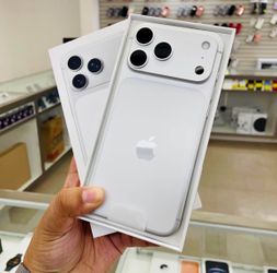 Brand New iPhone 17 Pro Max 2TB**UNLOCKED**Any Company Works