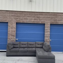 Ashley’s Furniture Grey Sectional Sofa Couch 