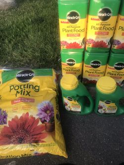 Miraclegro all purpose plant food, potting mix & shake feed