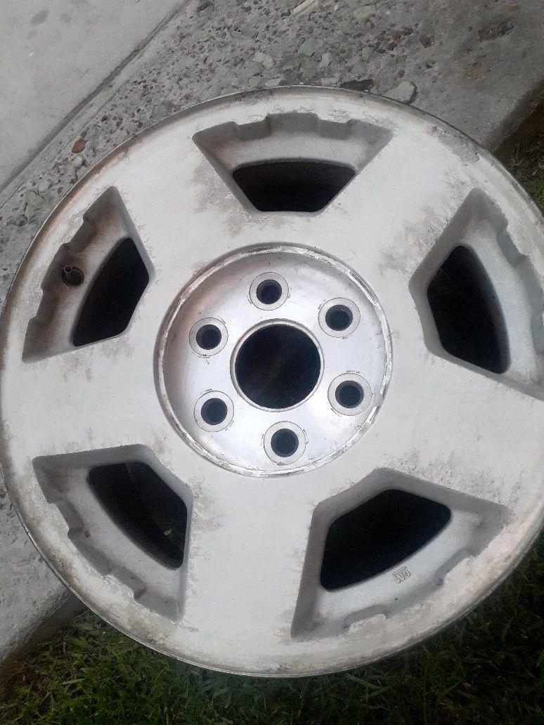 ONE CHEVY WHEEL 