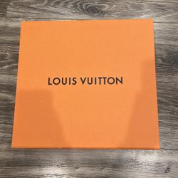 Large And Authentic Magnetic Louis Vuitton Box And Dust Bag