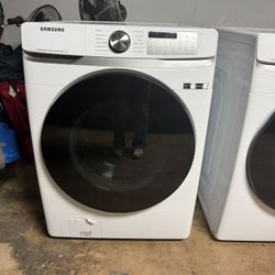 Samsung SmartThings Washer And Dryer