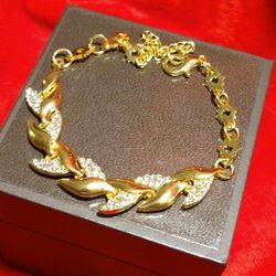 18K Gold Plated  LEAF Bracelet V-DAY ❤SALE