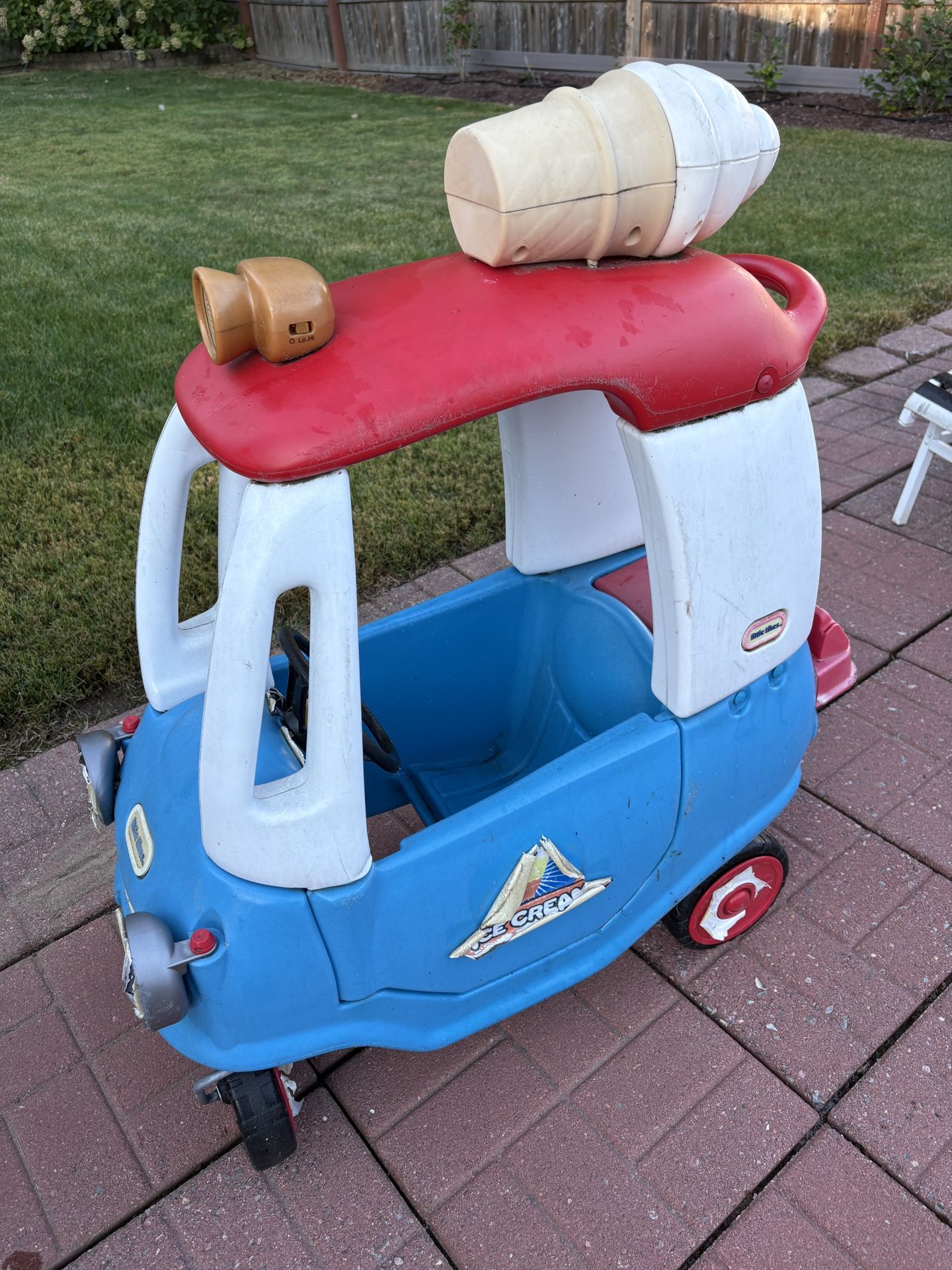 Little Tikes Ice ream Cozy Truck Ride On In Car used outside stickers peeling