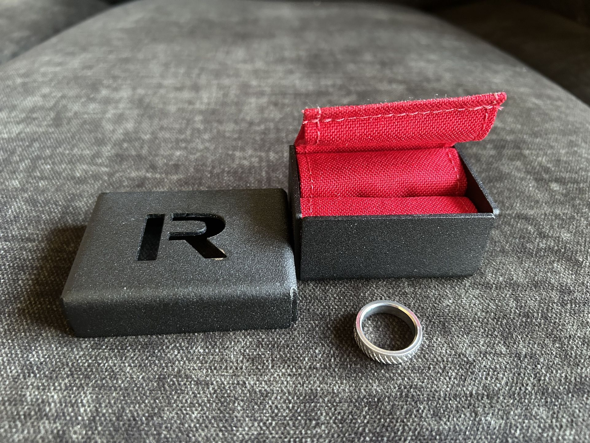 Rogue Fitness Knurled Ring Size 7 - Width 5.5mm with Rogue Box