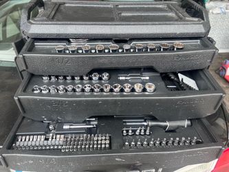 Husky kit tool set with tool box  , like new