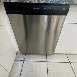 Frigidaire Dishwasher 