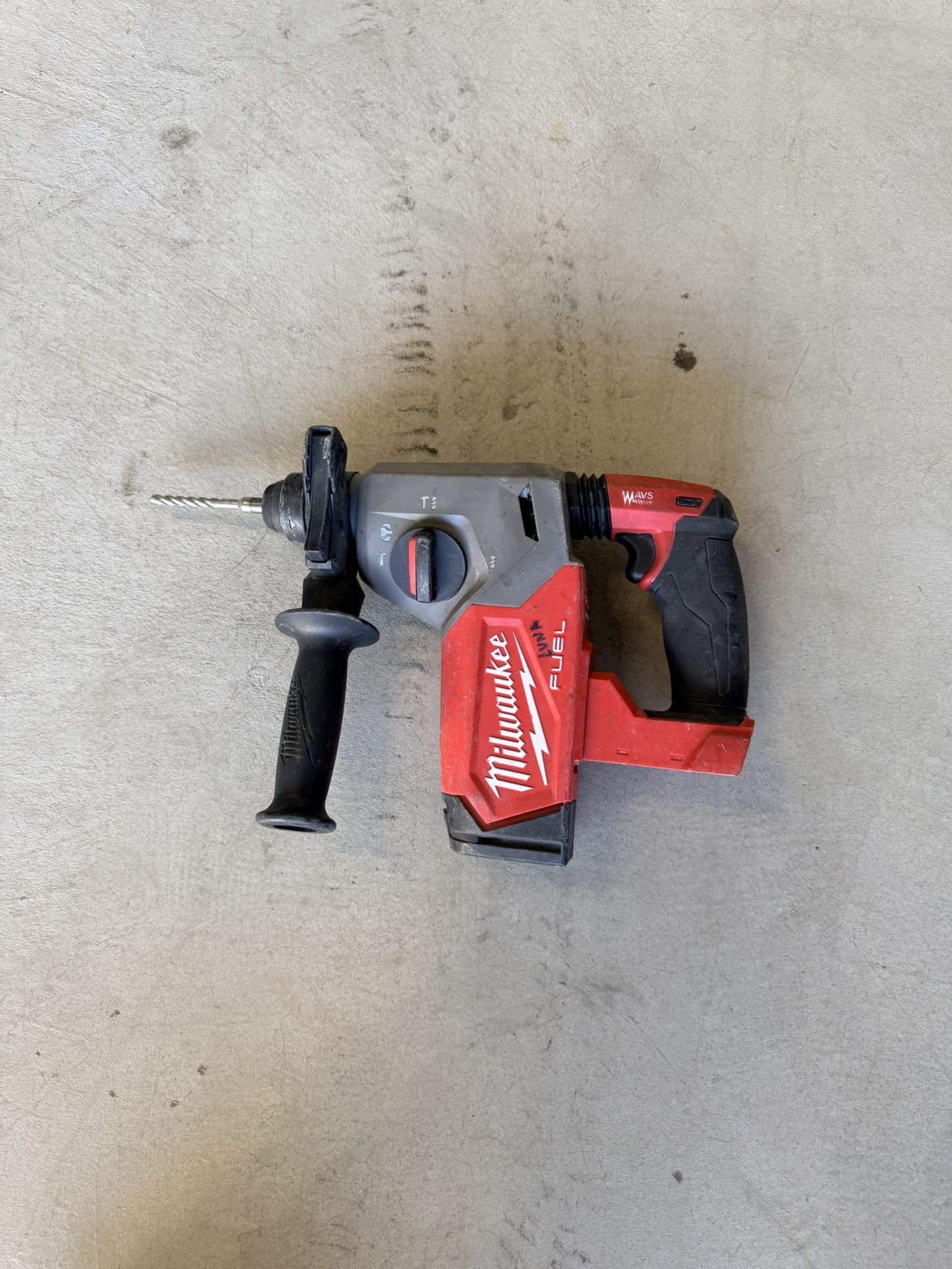 Milwaukee 1 Inch Rotary Hammer