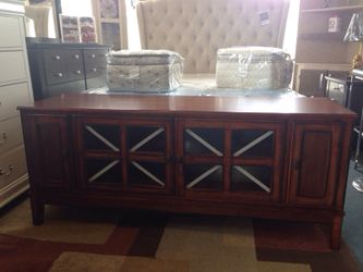 62" BEAUTIFUL TV STAND NEW