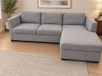 Free delivery nearby of sectional