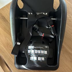 MAXI COSI INFANT CAR SEAT BASE!!