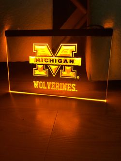 MICHIGAN WOLVERINES LED NEON LIGHT SIGN 8x12