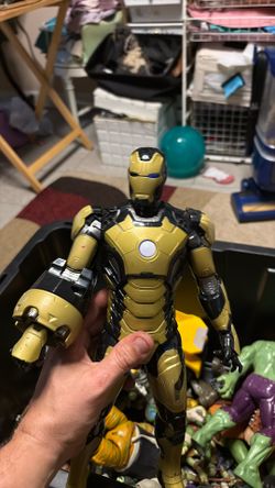Gold Iron Man