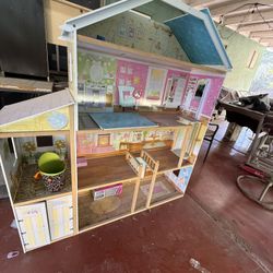Doll House 