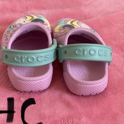 Crocs Size 4c 