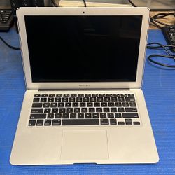  MacBook Air - i5-8-ssd  $270