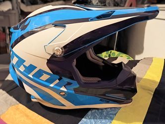 Motocross/Dirt bike/Helmet/Thor Sector