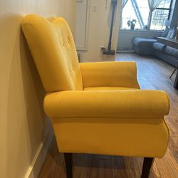 Yellow Chair!! 