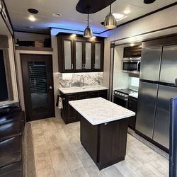 2020 Grand Design Momentum 349M