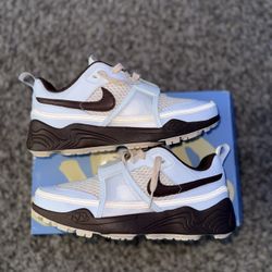 Nike Travis Scott Field Jaxx Size 9 (PLEASE READ DESCRIPTION FOR FULL DETAILS AND LOCATION) 
