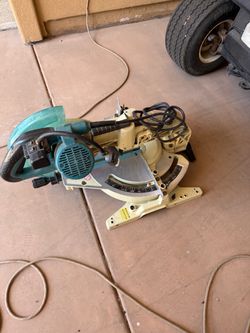 Makita compound miter saw