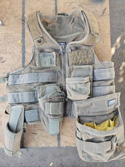 Atlas 46 Saratoga Tool Vest with Multiple Pouches,