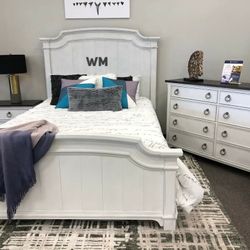 Nashbryn Whitewash Panel Bedroom Set (Queen and King Bed Frame