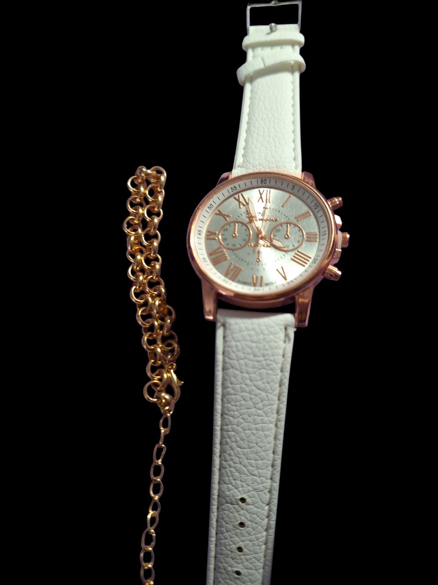 New women's white quartz wrist watch with gold plated bracelet