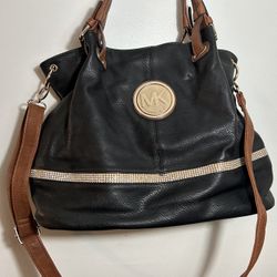 Women's stylish bag. $33