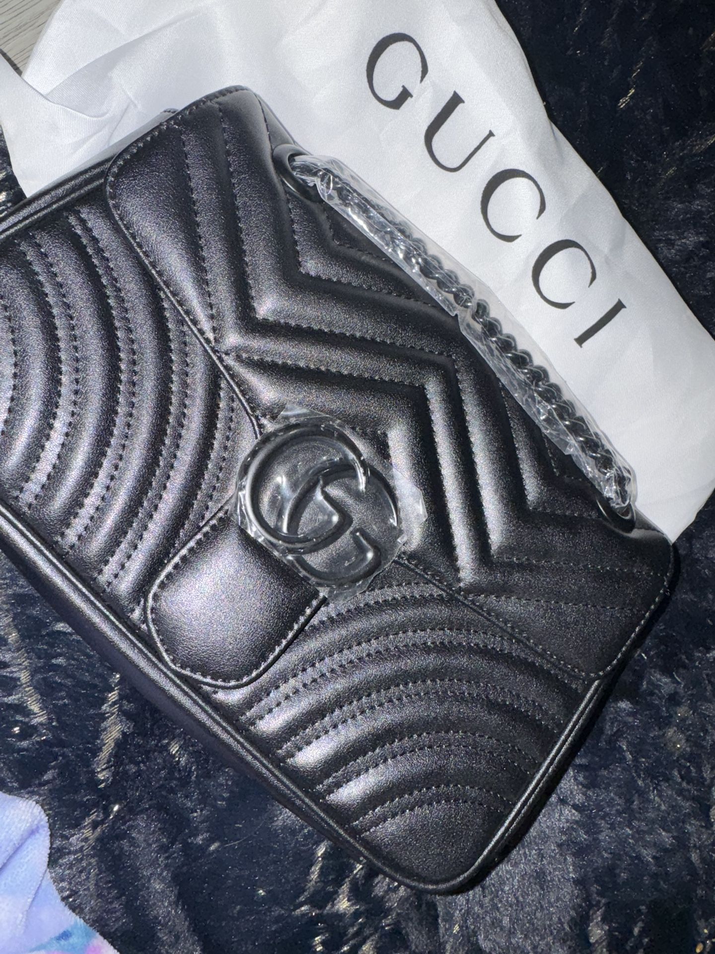 Gucci Medium Marmont Bag