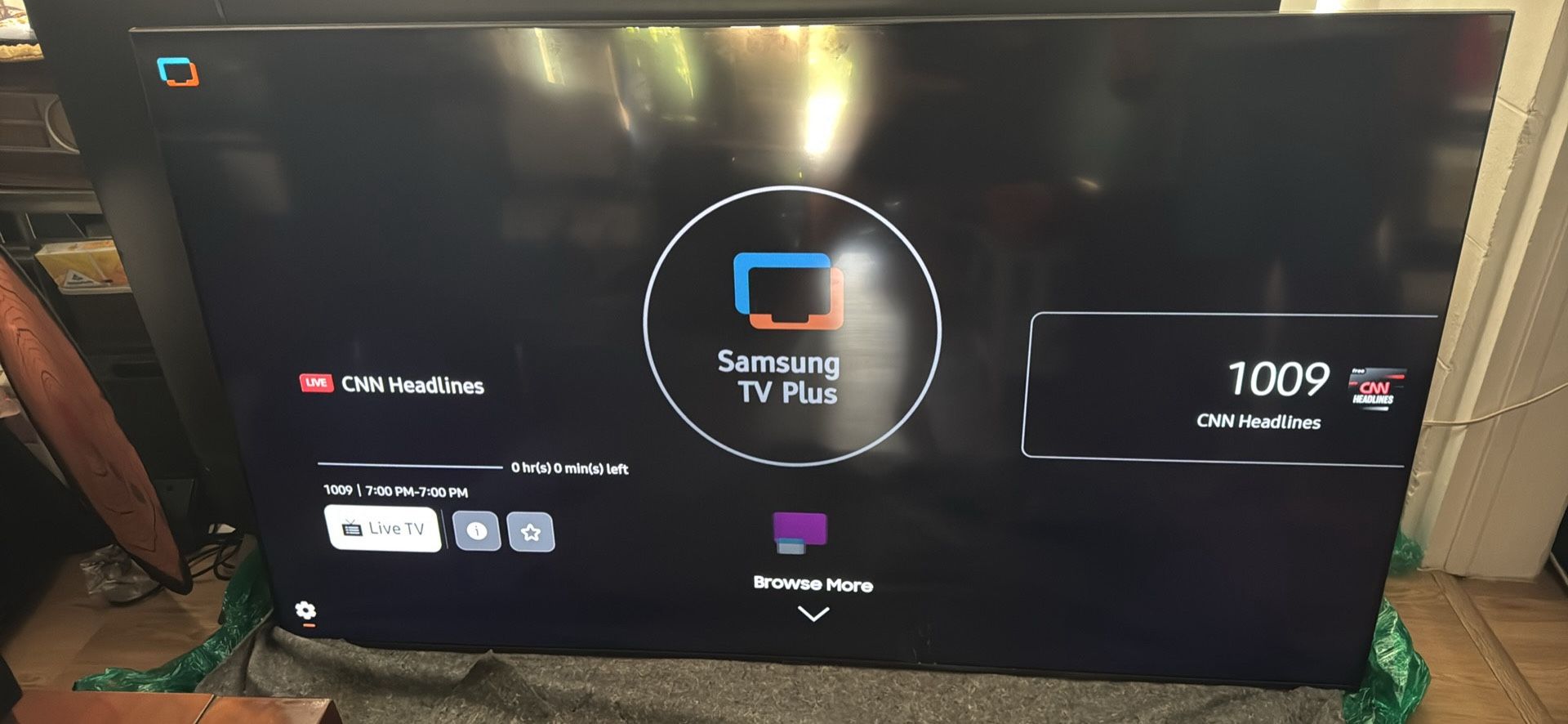 Samsung UN75TU700DF  75”4K Ultra HD Smart LED TV