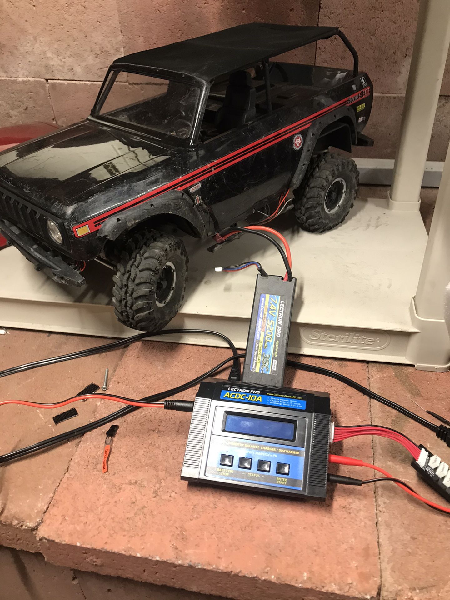 Rc truck GEN 8 Axe with lipo and charger rTR led lights