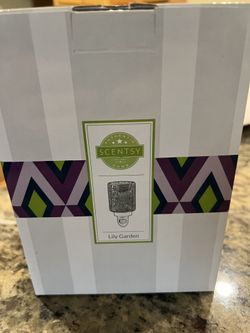 Scentsy Warmer-lily Garden