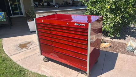 SNAP ON TOOL BOX 54” Master series KR100B