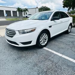 2014 Ford Taurus